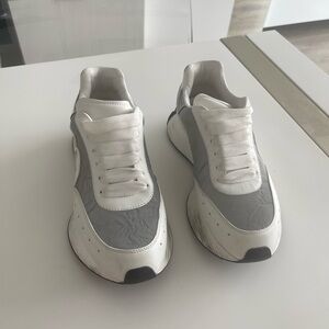 Alexander McQueens Sprint Runner Lace-up